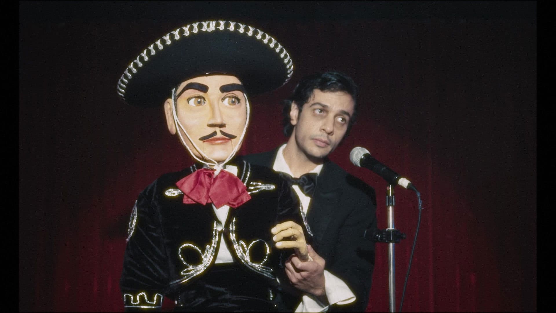 No Volveré backdrop